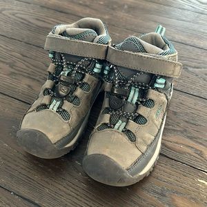 Keen Targhee kids waterproof boots - size 9